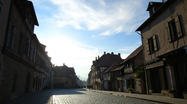 Top charpentiers couvreurs à Villeneuve sur Lot pour toitures fiables